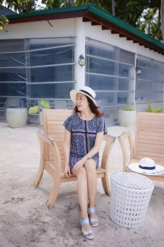 把旅行玩成时装周,看人家母女是怎么穿的!